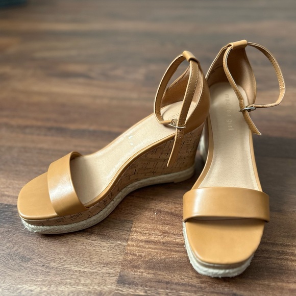 Madden Girl Matches Tan wedges size 8.5 NWOT - Picture 4 of 7